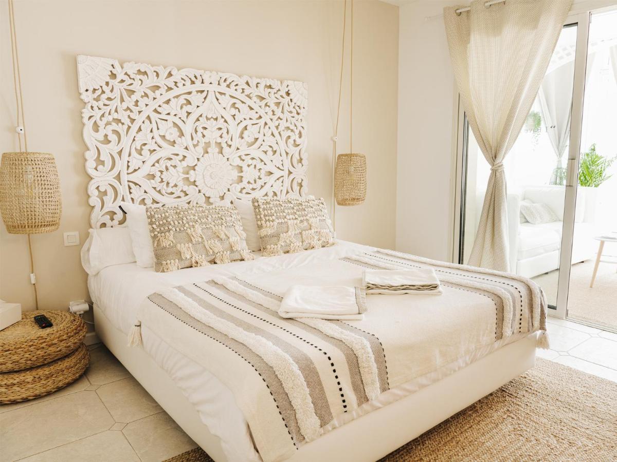 D'hotes La Louisiane Bed & Breakfast Ares